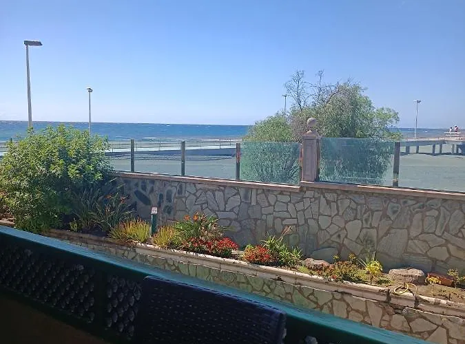 Apartment Burras Beachfront *